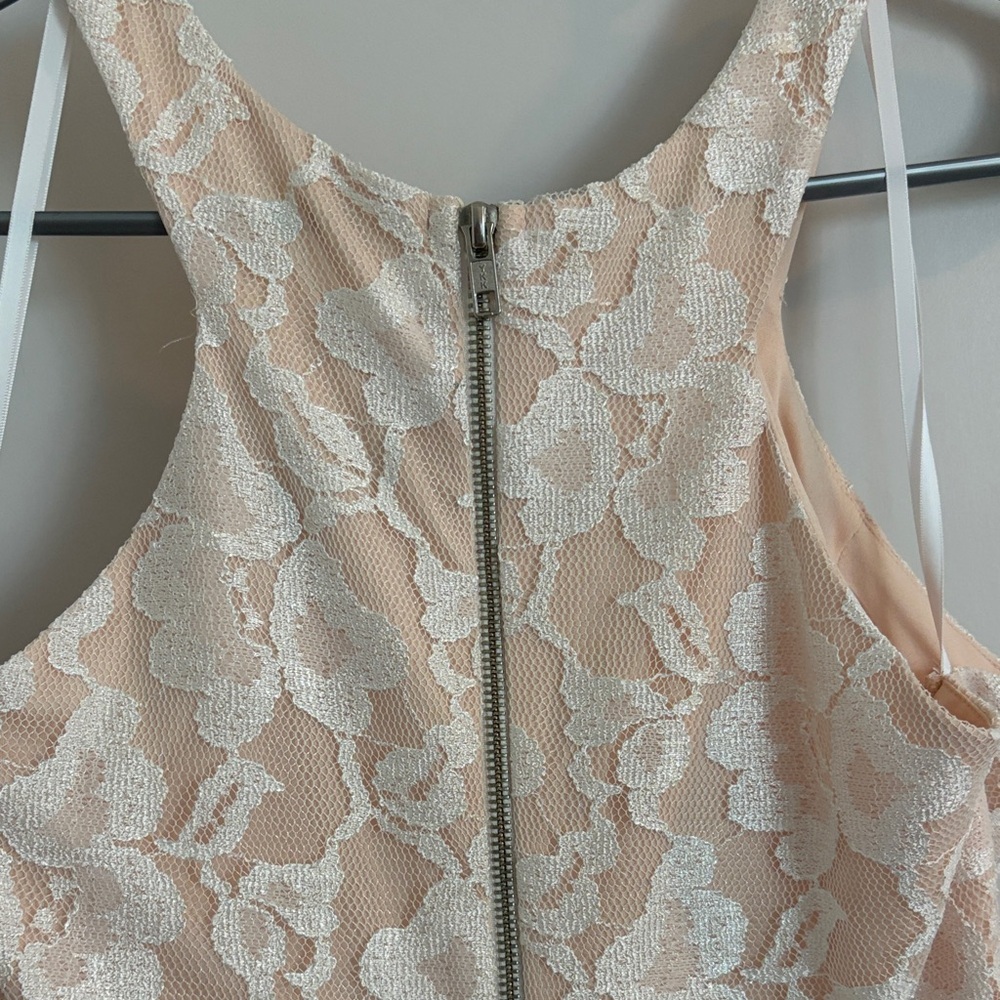 David’s Bridal City Triangles Lace Fit & Flare Dress Blush Ivory Size 8 NWT - Picture 7 of 9